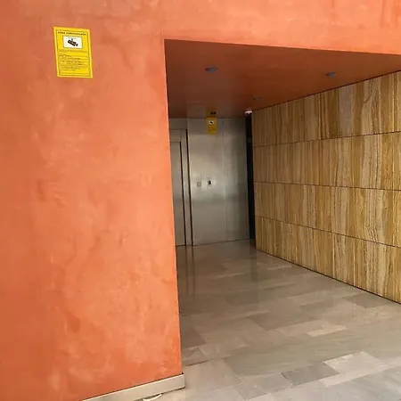 Nuevo-luminoso Y Moderno. Parking Gratis!! Seville