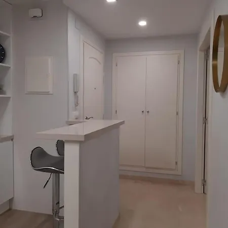Nuevo-luminoso Y Moderno. Parking Gratis!! Apartment